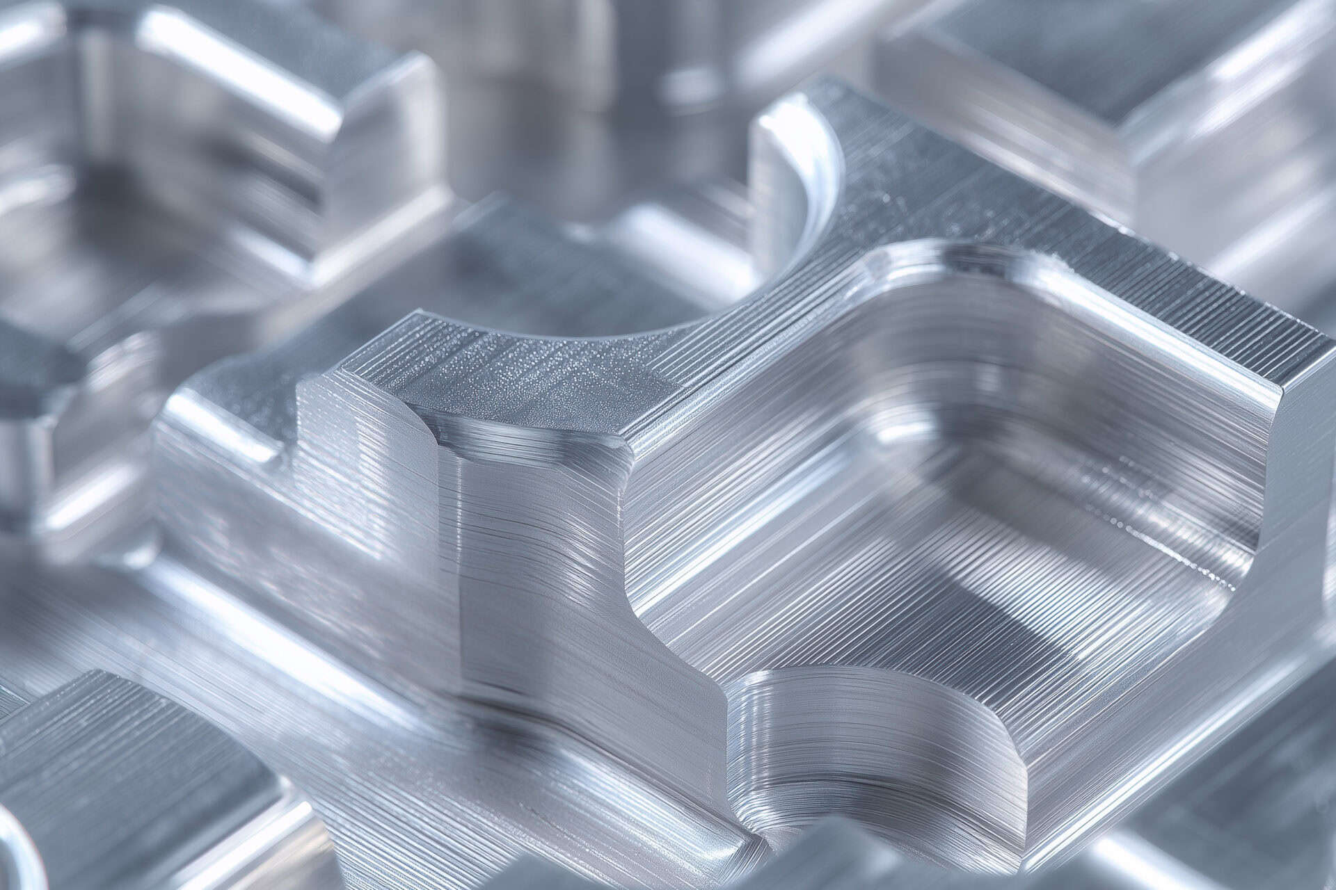 Präzise gelaserte Metallteile, hochwertige Oberflächenbearbeitung bei Frühschütz Lohngalvanik GmbH.