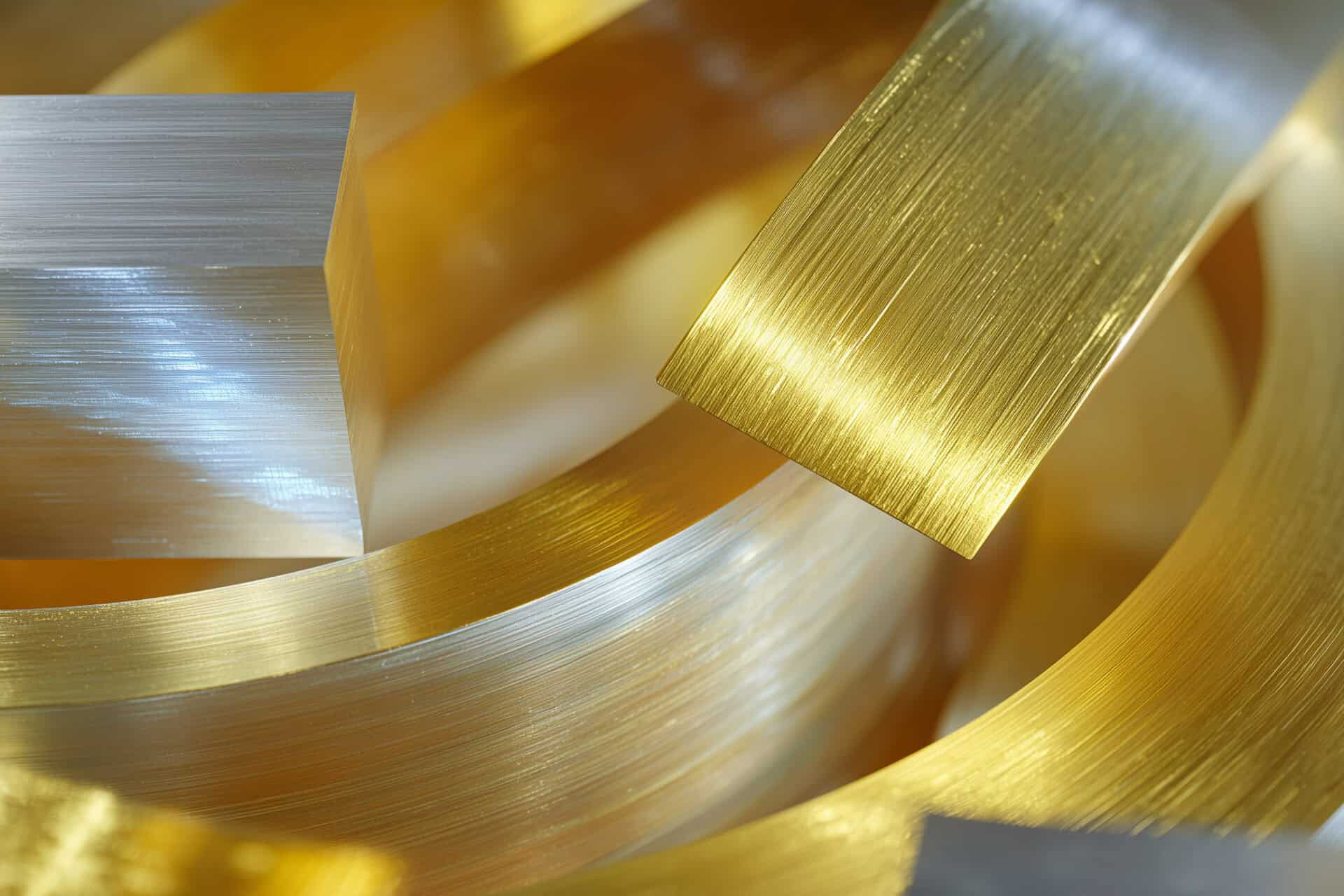 Gloss und Oberflächenbearbeitung von Metallteilen bei Frühschütz Lohngalvanik GmbH.